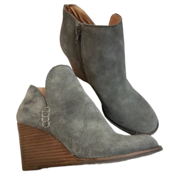 Lucky Brand Shoes - Women’s Lucky Brand Grey Suede Wedge Ankle Booties Size 7.5